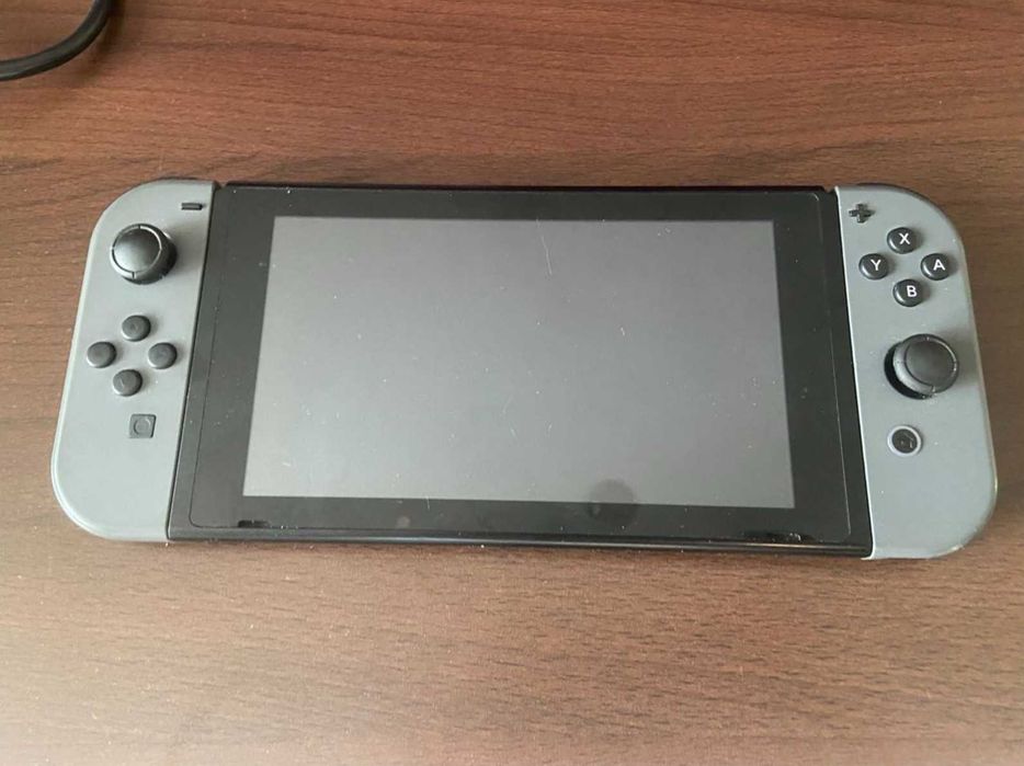 REZERVAT Nitendo Switch gri