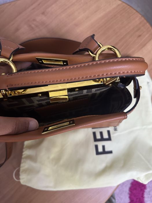Сумочка новая Fendi
