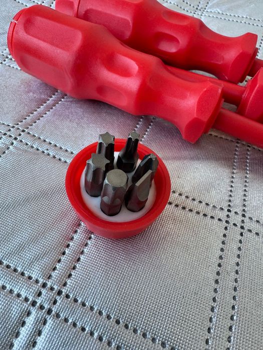 Șurubelnițe camion 6 capete .Noi!