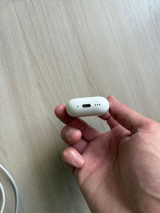 Airpods 4 (ANC) с шумодавом
