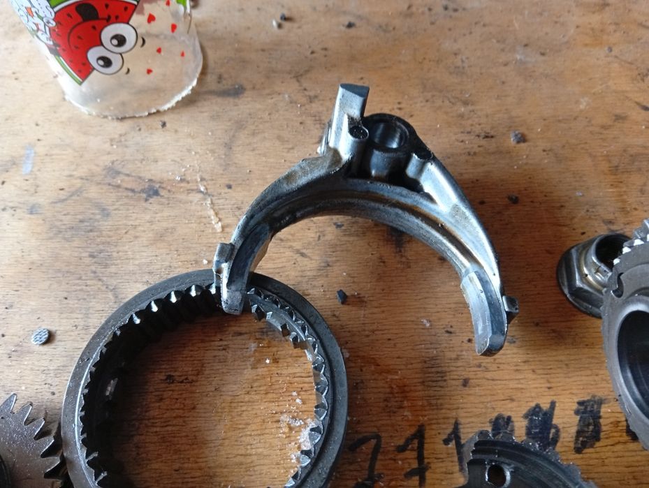 Тойота авенсис   запчаст