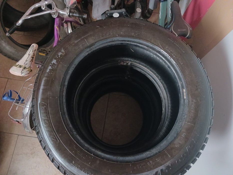 Продам зимние шины 225/60/R17