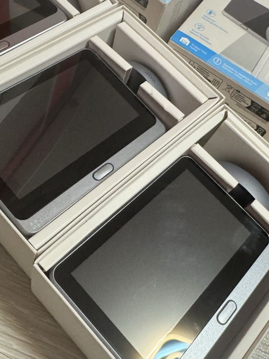 ЛОТ 4 броя EZVIZ видео шпионки CP4 и DP2C