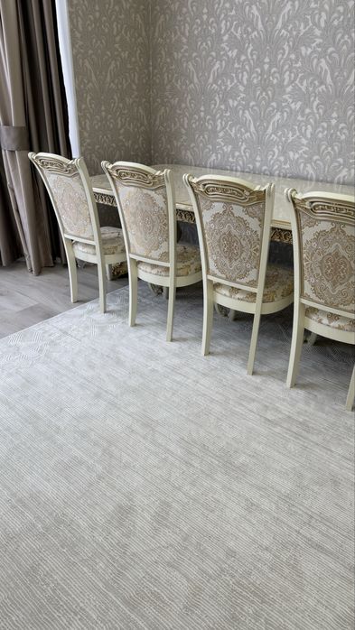 Стол и стулья комплект