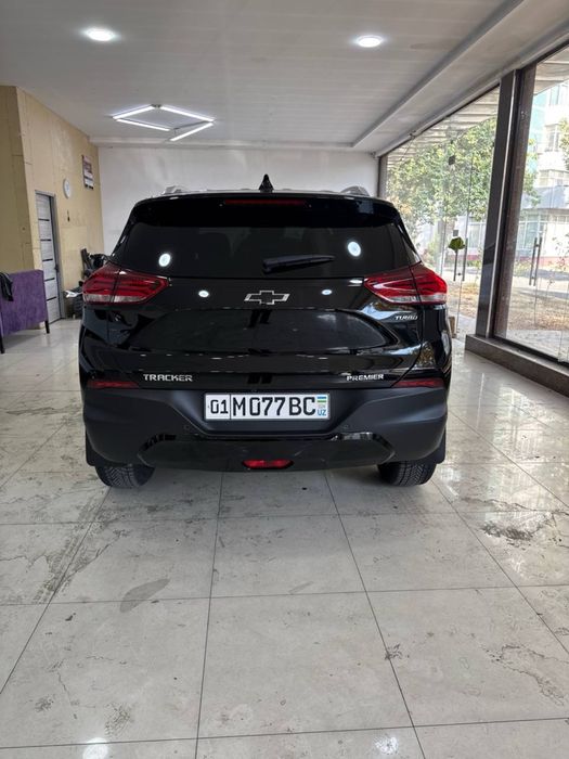 Tracker 2 Premier Plus  сотилади.