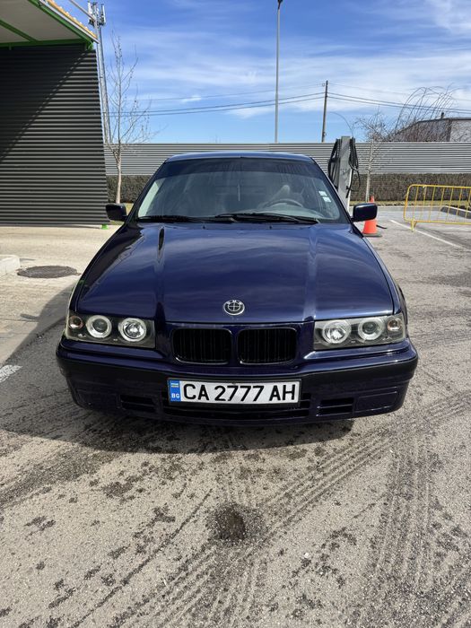 Продавам BMW e36 Седан