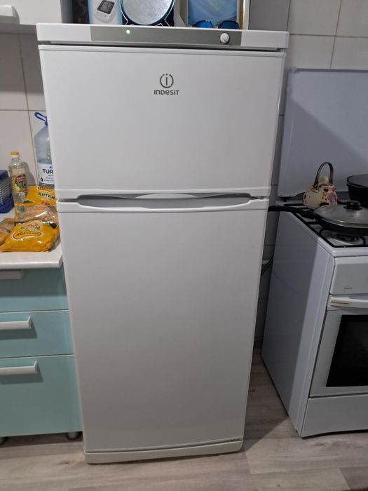 Холодильник сатылады