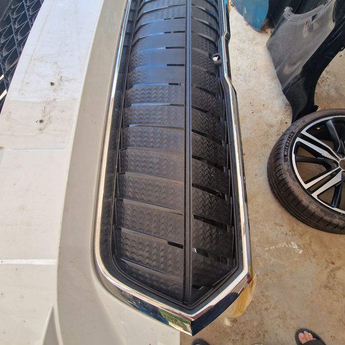 Skoda Enyaq 2022 предна броня 3бр.