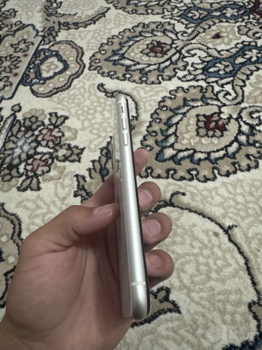 Iphone 11 srochni sotiladi