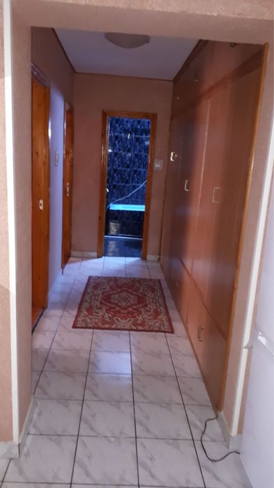 Inchiriez apartament 3 camere, ultra central, zona moto-velo