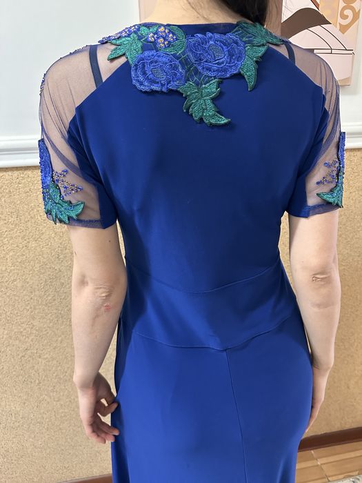 Продается вечерние платья