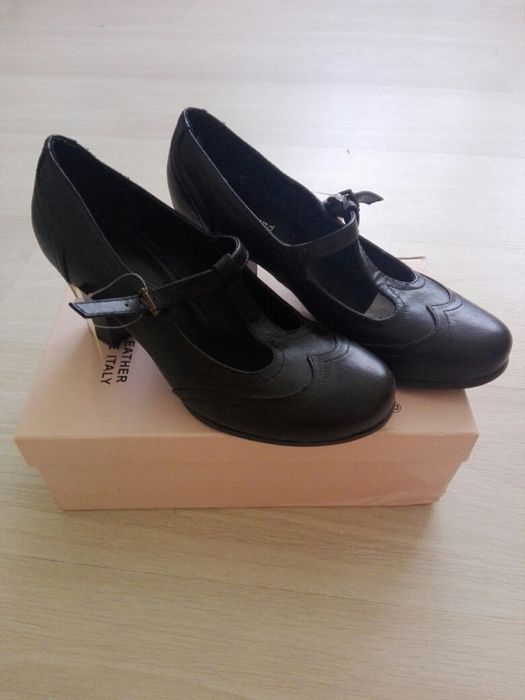 Продам туфли 12000тг