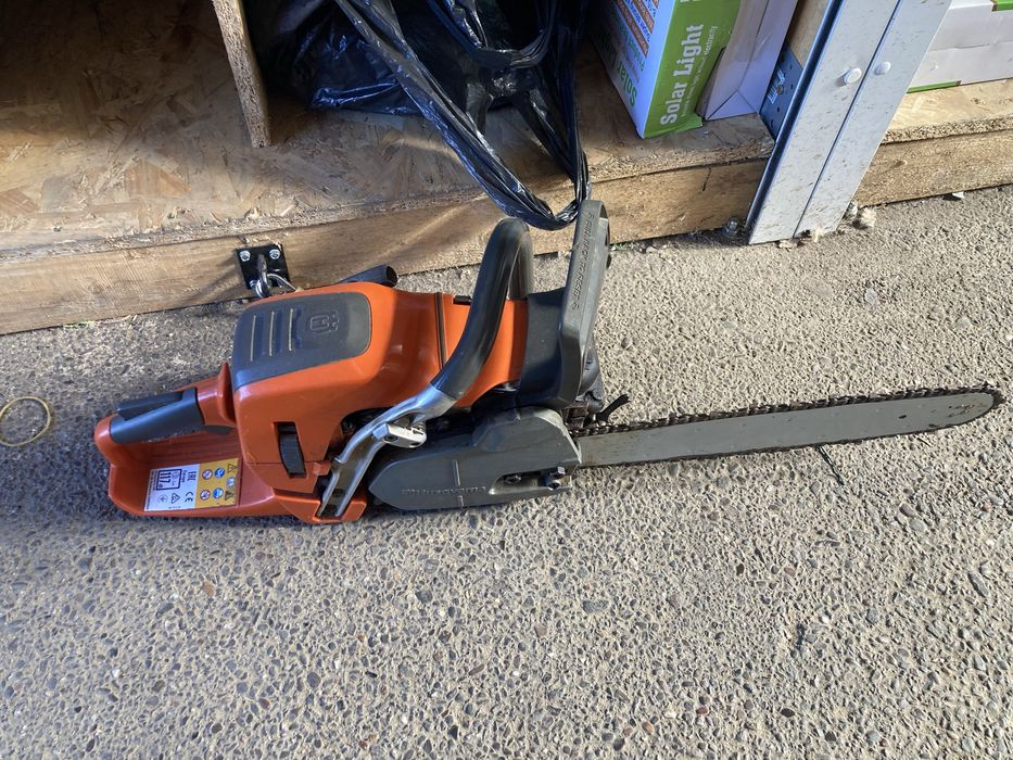 Drujba Husqvarna 550 XP Mark II, Putere 4,1 CP, Profesionala cu Sina si Lant de 45 cm