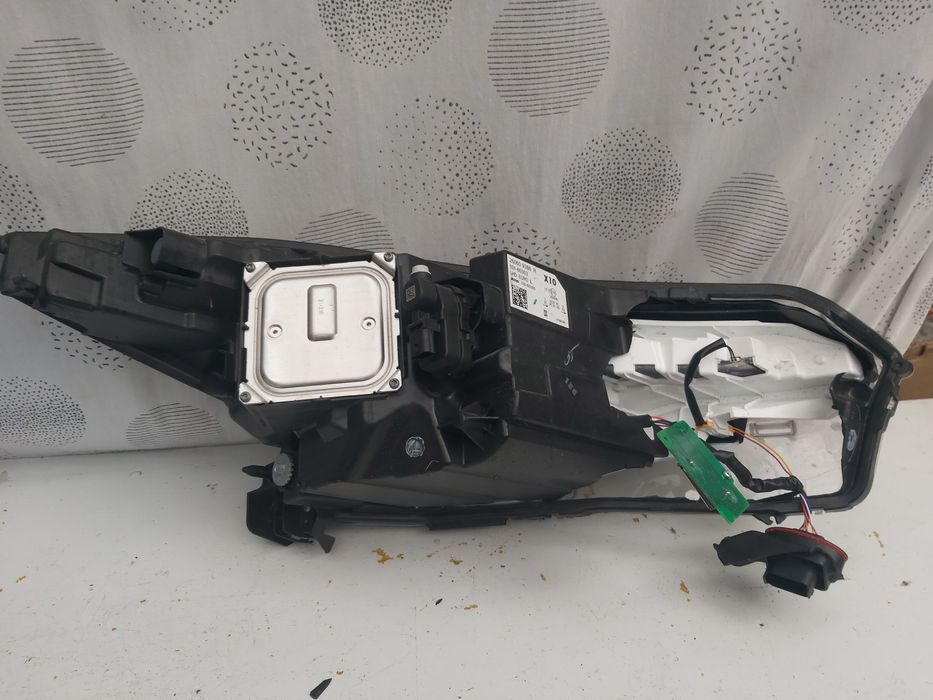 Фар Renault Zoe led