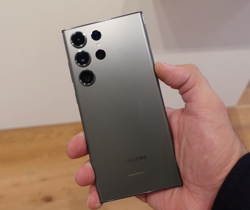 Samsung S23 Ultra в идеальном состоянии
