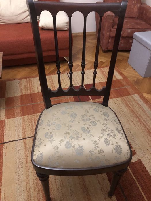 Masa extensibila eleganta si 6 scaune