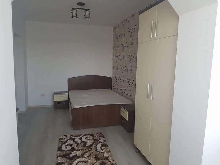 Vând apartament 2 camere etajul 2