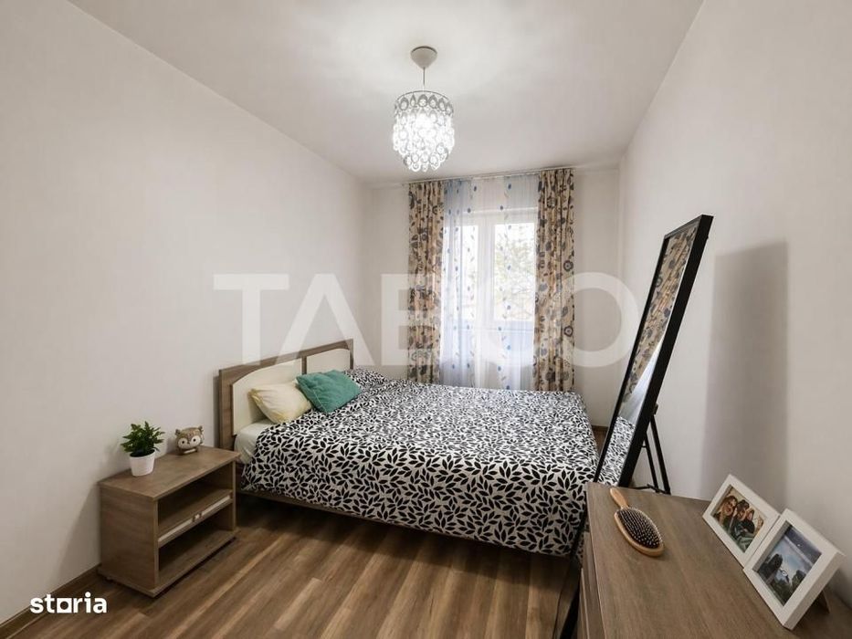 Apartament  3 camere de vanzare semidecomandat  etaj intermediar Sibiu
