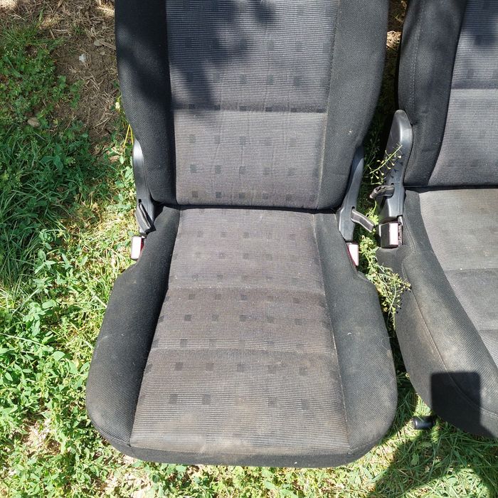 Scaune rand 3 loc 6 și 7 Pompa inalta injectoare Compresor Peugeot 307