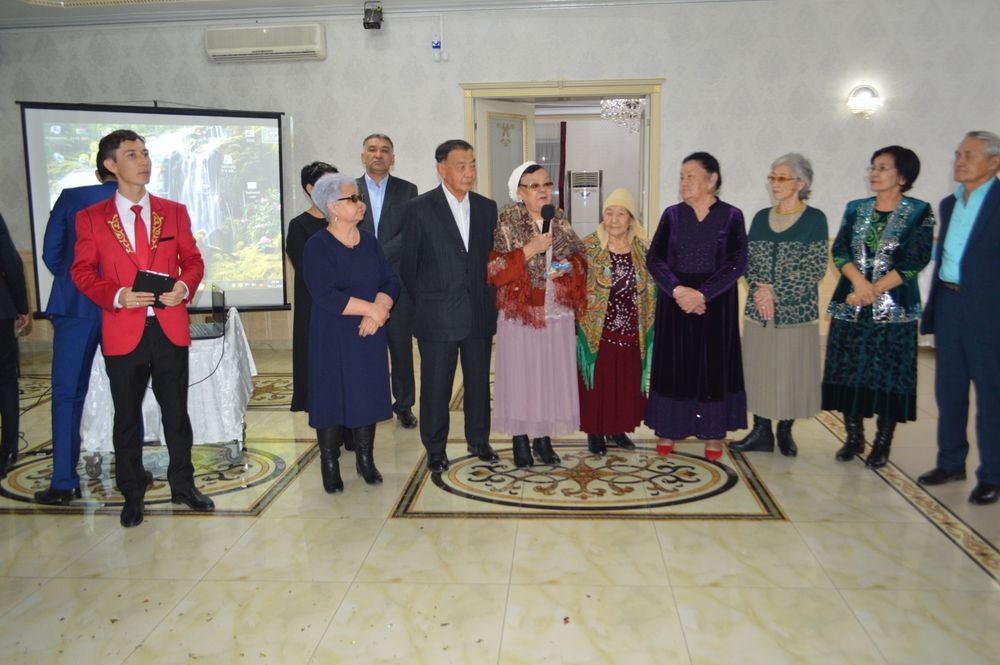 Асаба - тамада,  шара жүргізушісі