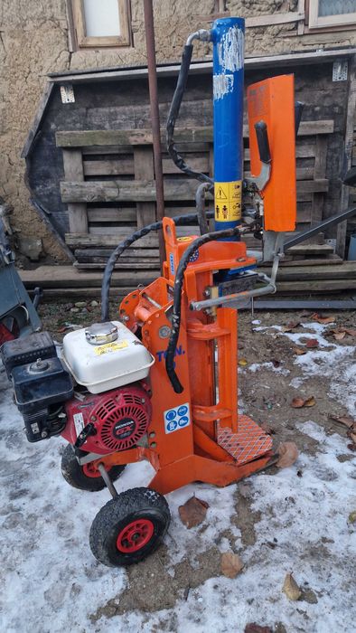 Despicator hidraulic 10 tone pentru tractor