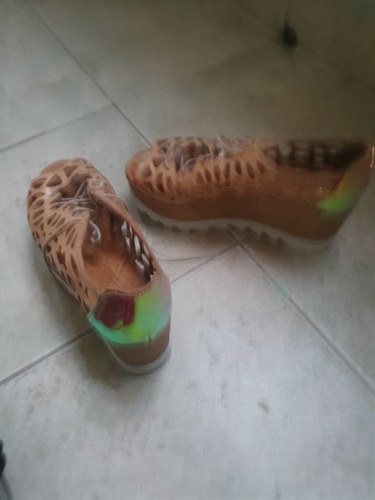 Дамски летни обувки и сандали