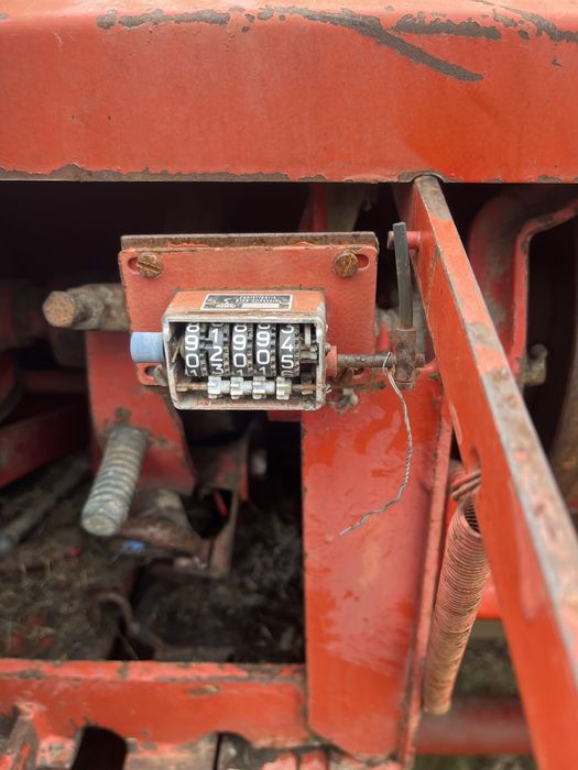 Vând balotiera Welger AP41