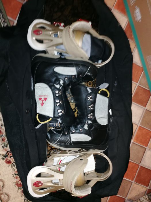 Сноуборд burton clash 151 оборудван