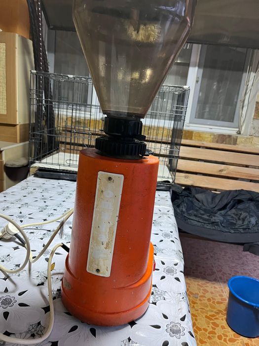 Кофемолка в хорошем состояние