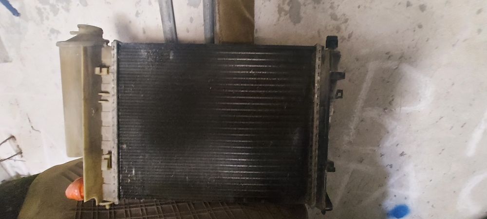 Челен радиатор за Peugeot 306