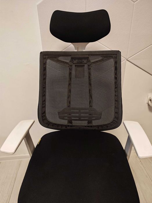 ергономичен офис стол Antares Eclipse - Бял/Черен (Меш)