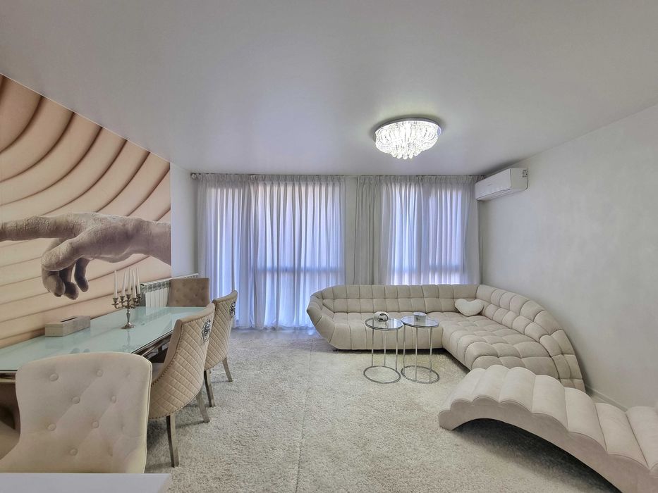 Дава се под наем Тристаен апартамент в София, Кръстова вада - 103 кв.м за 1000 € - Снимка #1