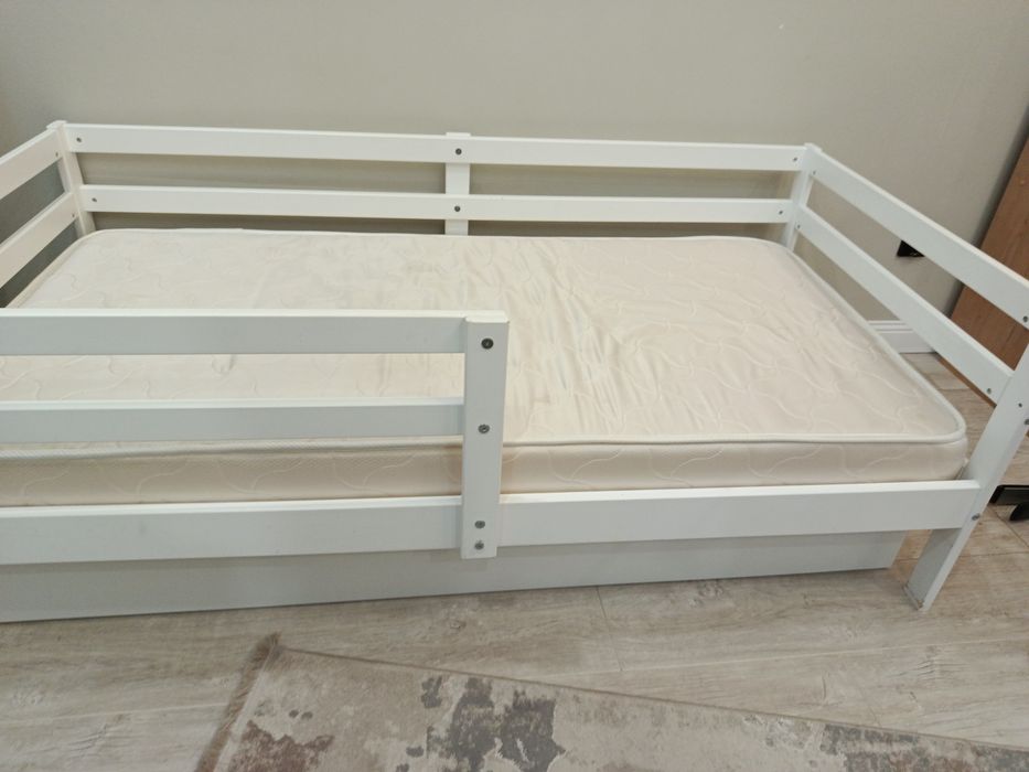 Продам детскую кровать