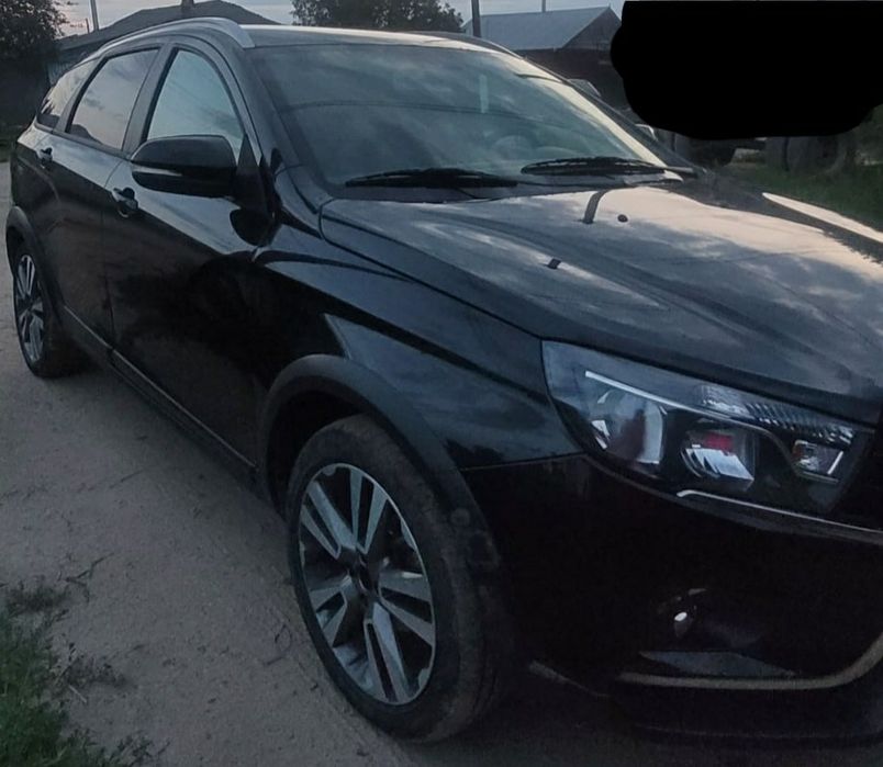 Продаём  автомобиль лада веста кросс.