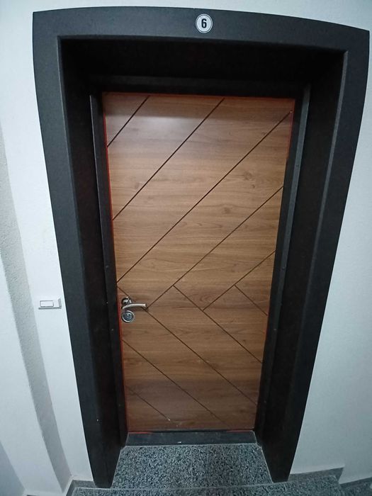 Дава се под наем Тристаен апартамент в Варна, Автогара - 90 кв.м за 1000 € - Снимка #1