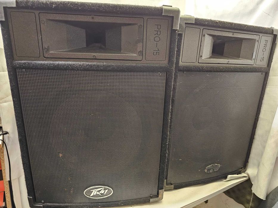 Boxe Peavey PRO-15 4ohm Anglia UK pasive 2 Way 2x600W
