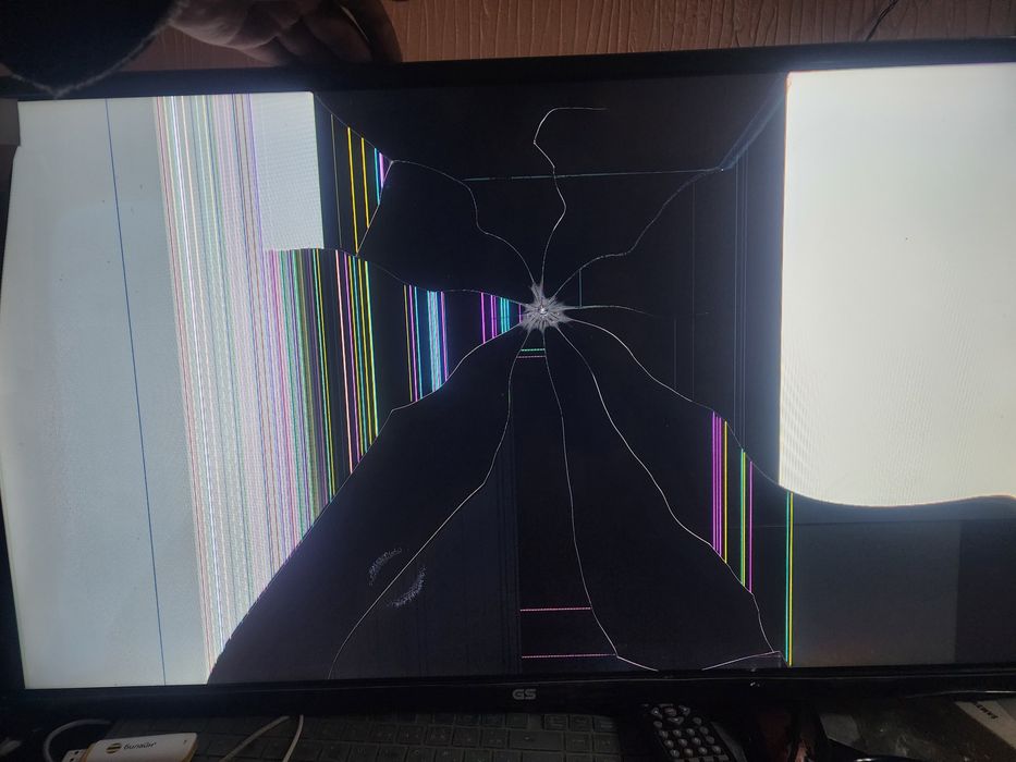 GoldStar 32D телевизор!