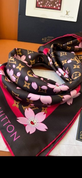 Esarfă Christian Dior, Louis Vuitton, model 2026, 90x90cm, 100% mătase