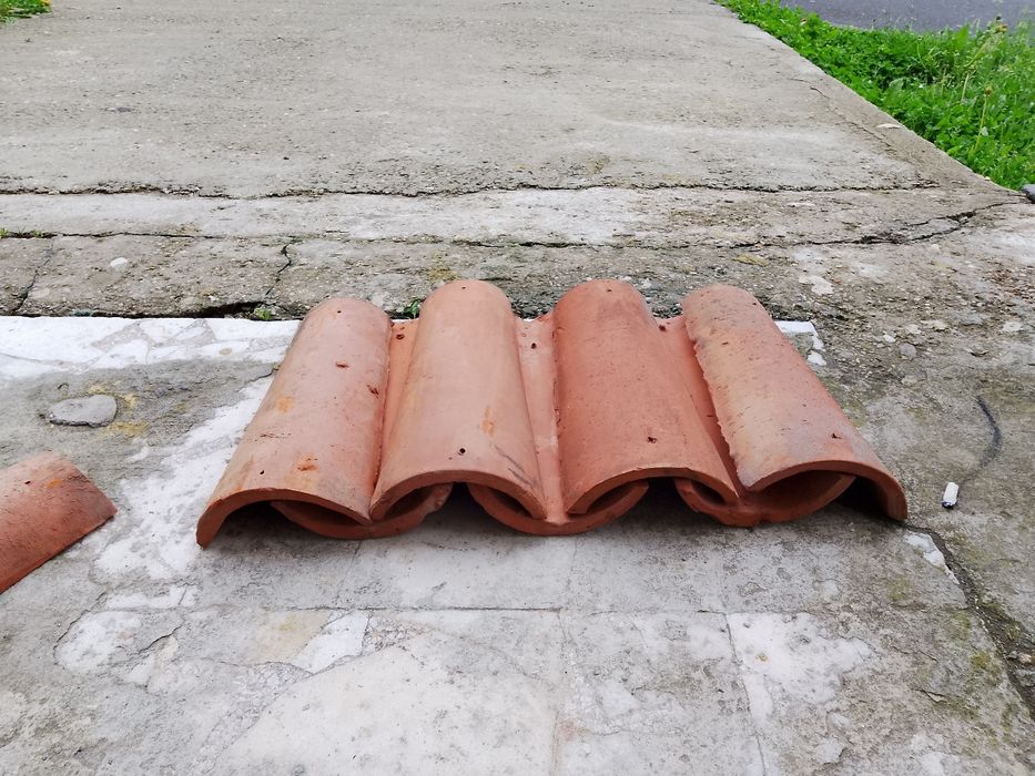 Vând coame  ceramice noi