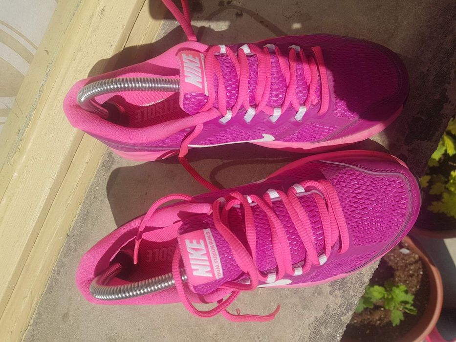 Дамски оригинални маратонки nike и ботуши GiAnni