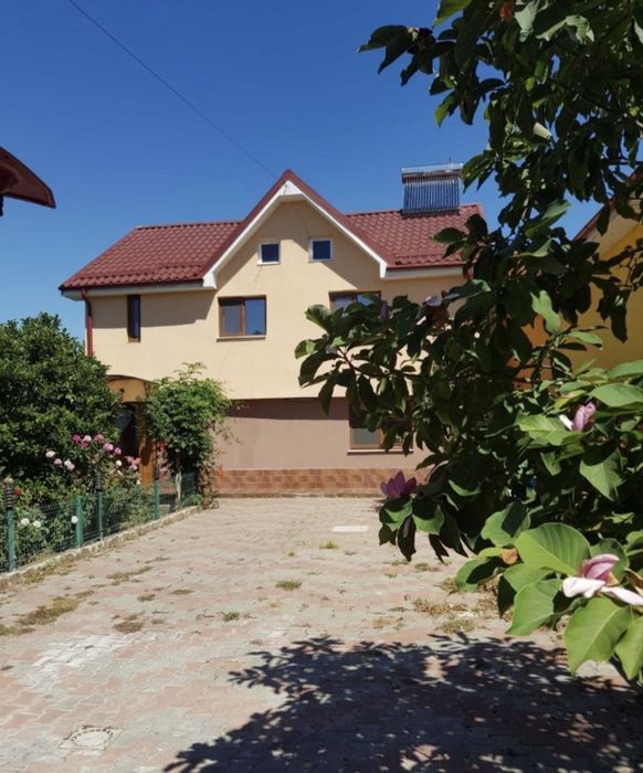 Casă P+E, teren 800mp, garaj și beci, Clocociov