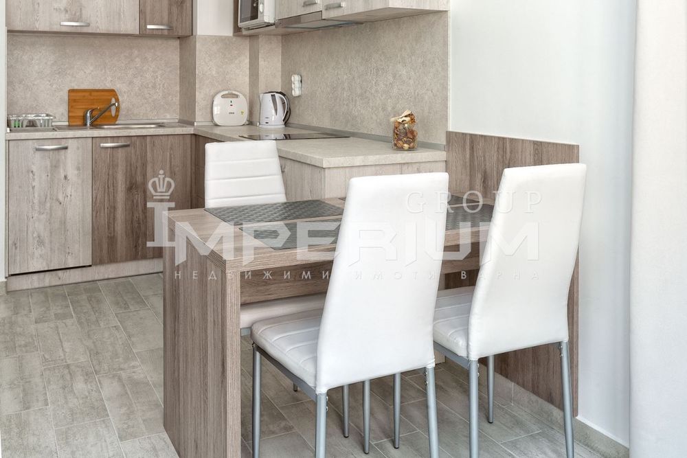 Дава се под наем Двустаен апартамент в Варна, Левски - 65 кв.м за 663 € - Снимка #3