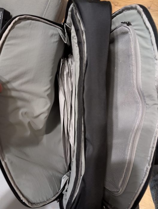 Geantă laptop și USB docking station