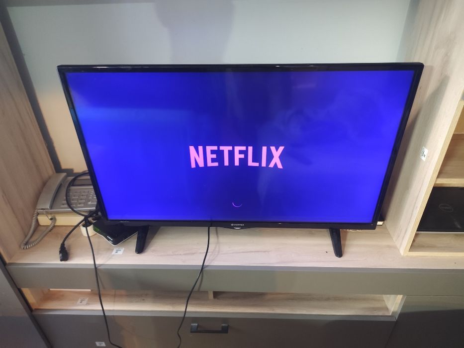 SCHIMB TV Smart Vortex 94 cm. SMART