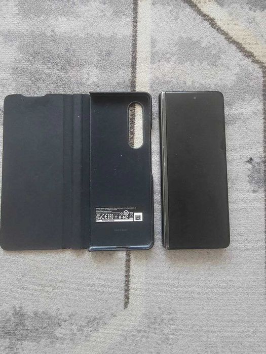 Samsung Z Fold 3      12/256Gb