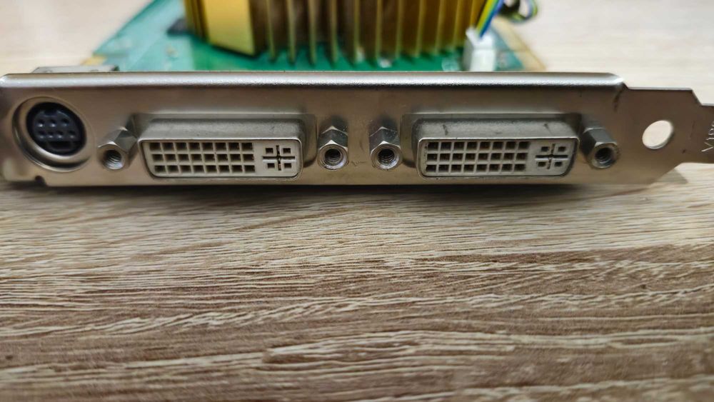 Продам видеокарту GTS 8600