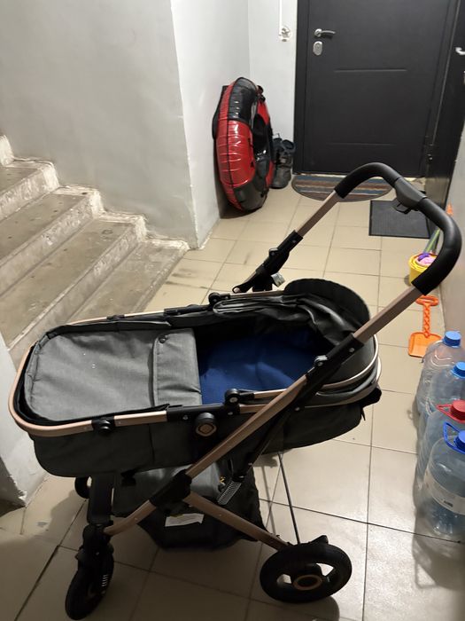 Продам детскую коляску