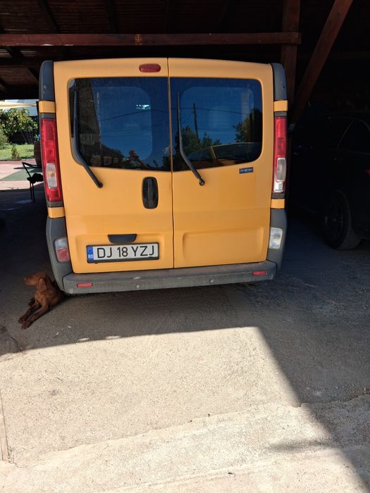 Opel vivaro din 2014 cu 9 locuri sau schimb cu rulota