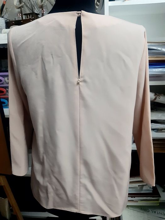 Bluza bej Poema maneca lunga