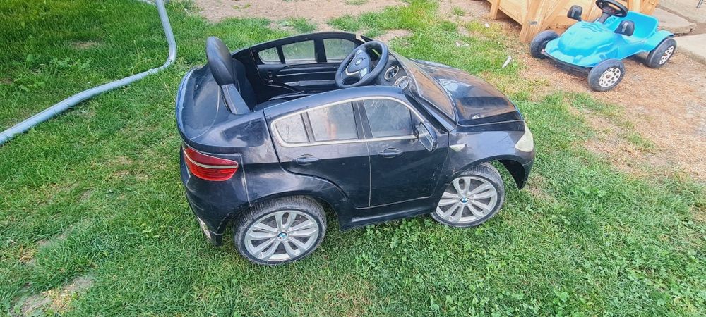 Masinuta electrica BMW X6